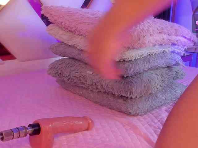 Gisell-Montoy webcam