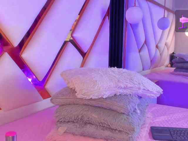 Gisell-Montoy webcam