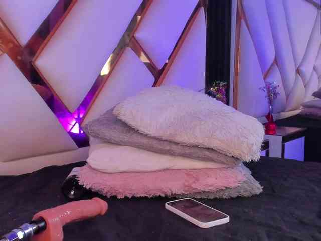 Gisell-Montoy webcam