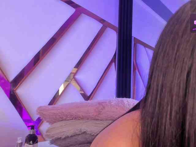 Gisell-Montoy webcam