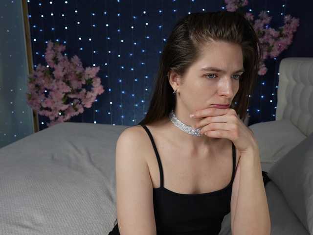 Mirror-Girl's BongaCams show and profile