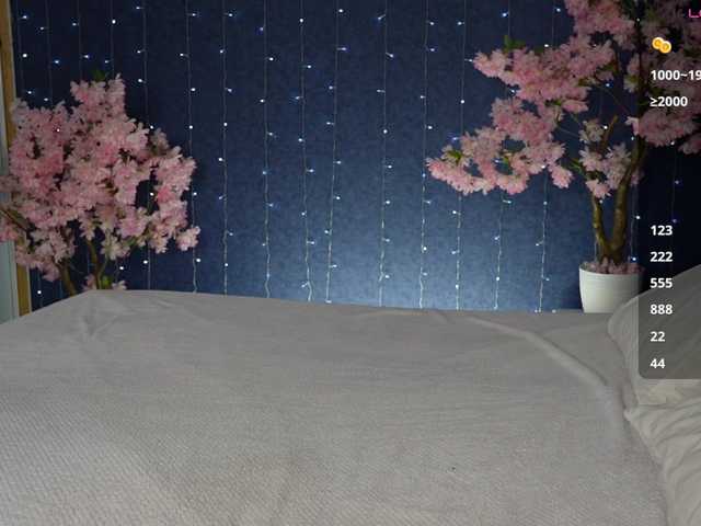 Mirror-Girl's BongaCams show and profile