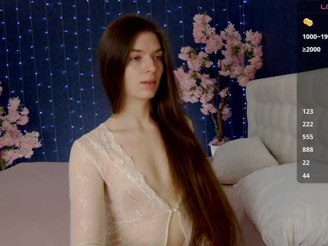  Mirror-Girl chat room