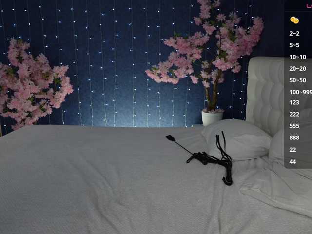 Mirror-Girl's BongaCams show and profile