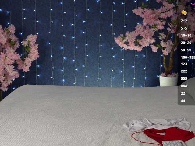 Mirror-Girl's BongaCams show and profile