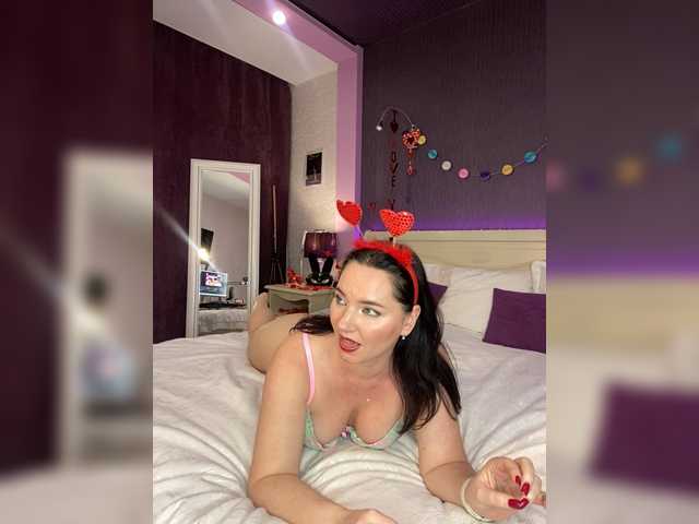 hungryforme's BongaCams show and profile