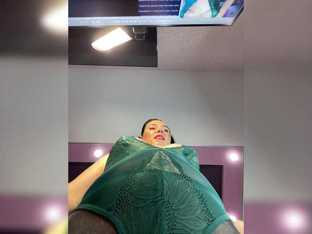 hungryforme's BongaCams show and profile