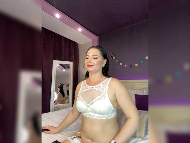 hungryforme's BongaCams show and profile