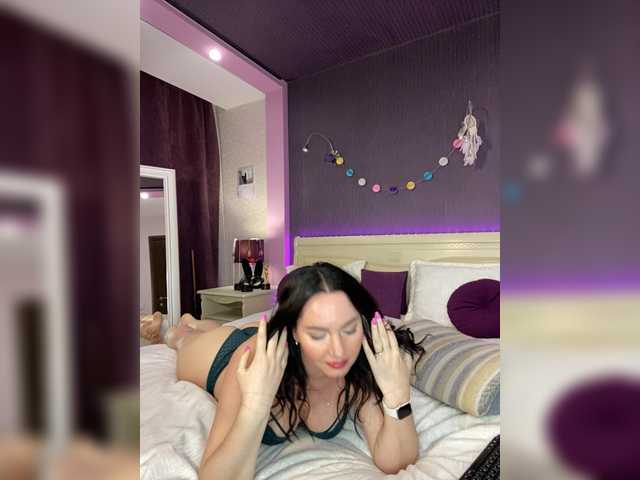 hungryforme's BongaCams show and profile