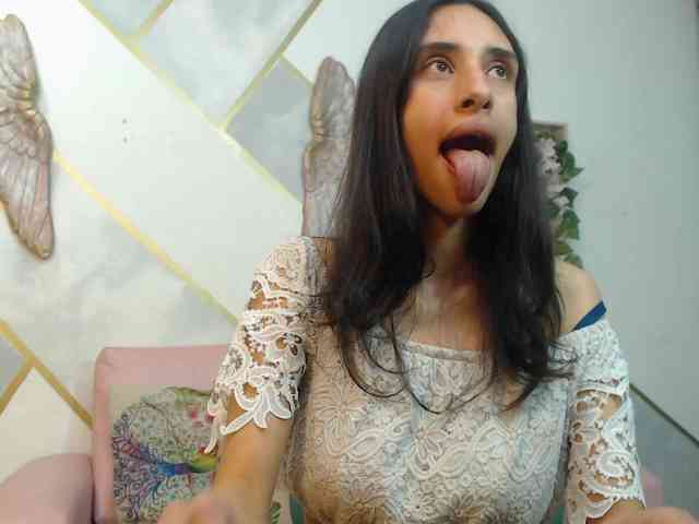 Roxana_ webcam