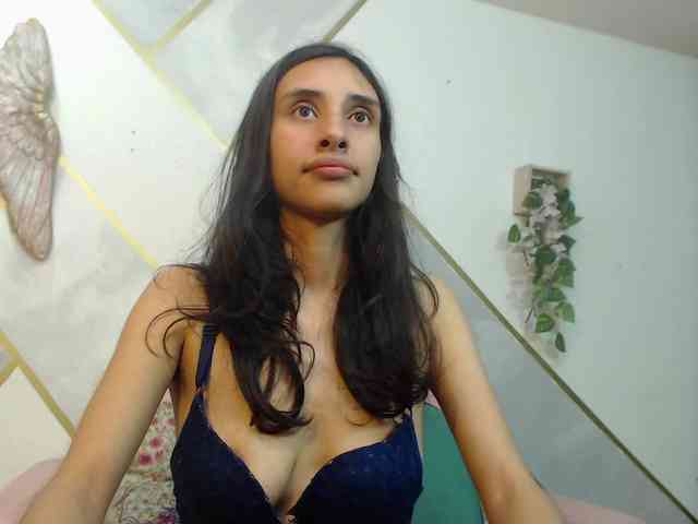 Roxana_ webcam