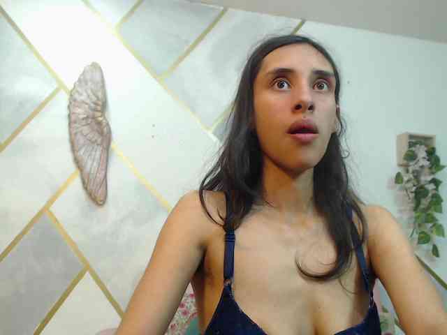 Roxana_ webcam