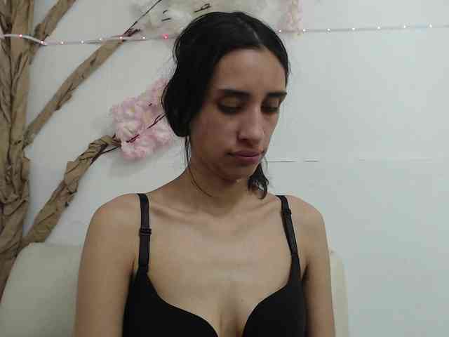 Roxana_ webcam