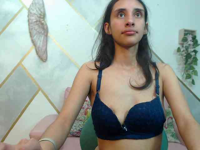 Roxana_ webcam
