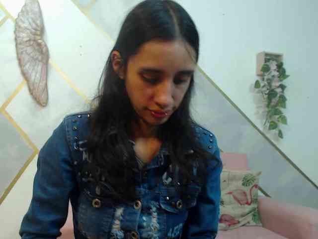 Roxana_ webcam