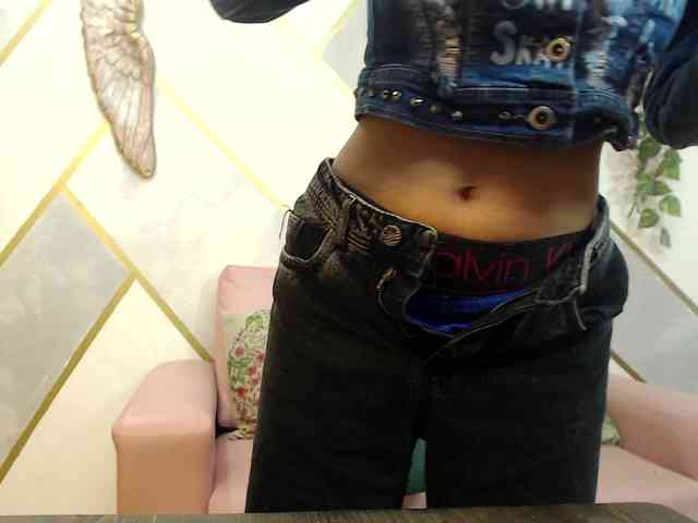 Roxana_ webcam
