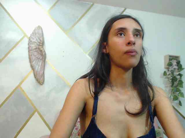 Roxana_ webcam