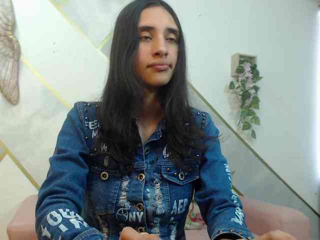 Roxana_ webcam