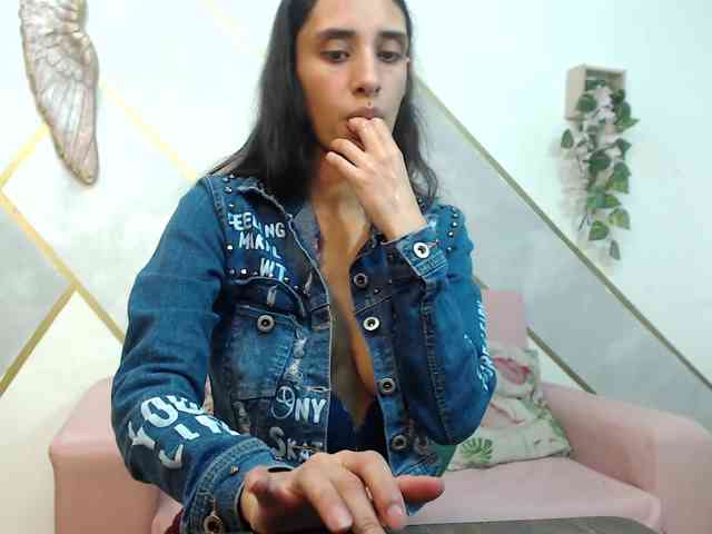 Roxana_ webcam