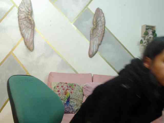 Roxana_ webcam