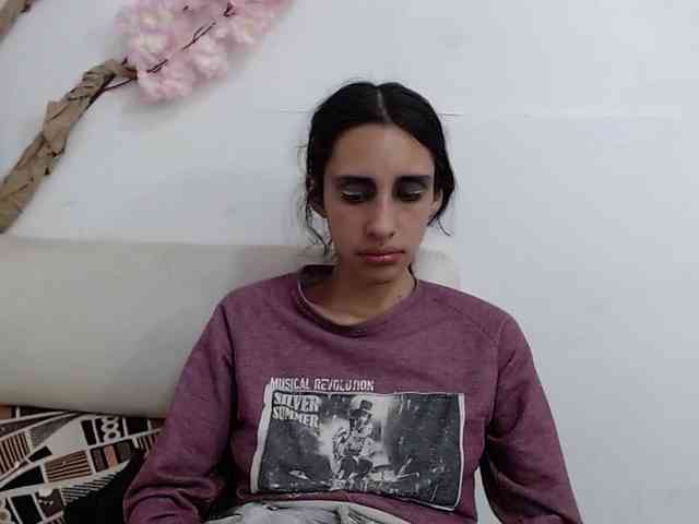 Roxana_ webcam