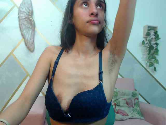 Roxana_ webcam