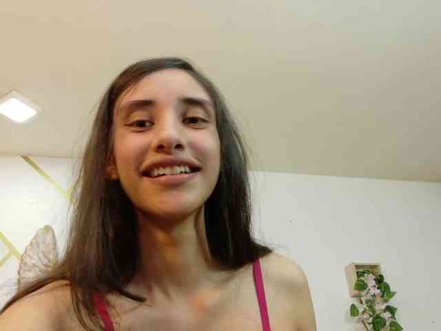 Roxana_ webcam