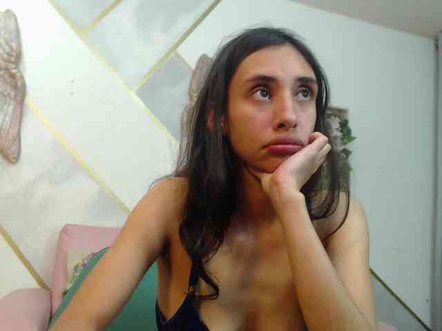 Roxana_ webcam