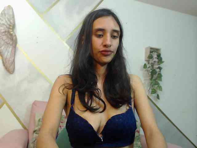 Roxana_ webcam