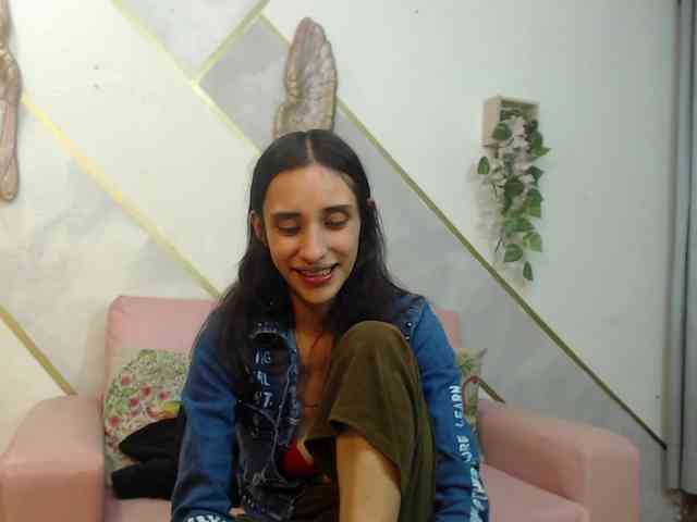 Roxana_ webcam
