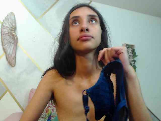 Roxana_ webcam