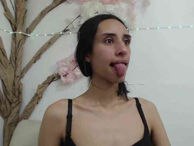 Roxana_ webcam