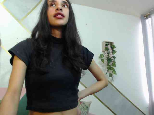 Roxana_ webcam