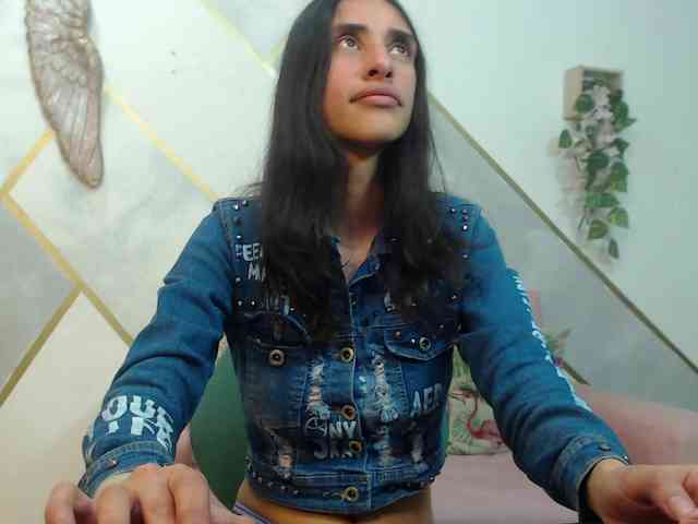 Roxana_ webcam