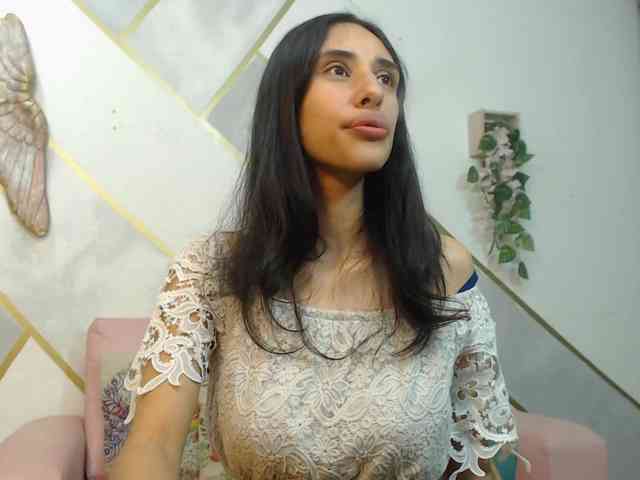 Roxana_ webcam
