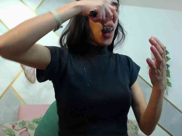 Roxana_ webcam