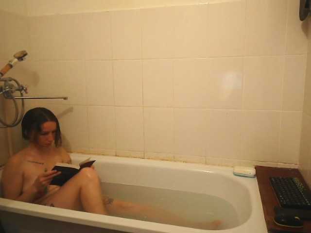 GLAMYR252's BongaCams show and profile