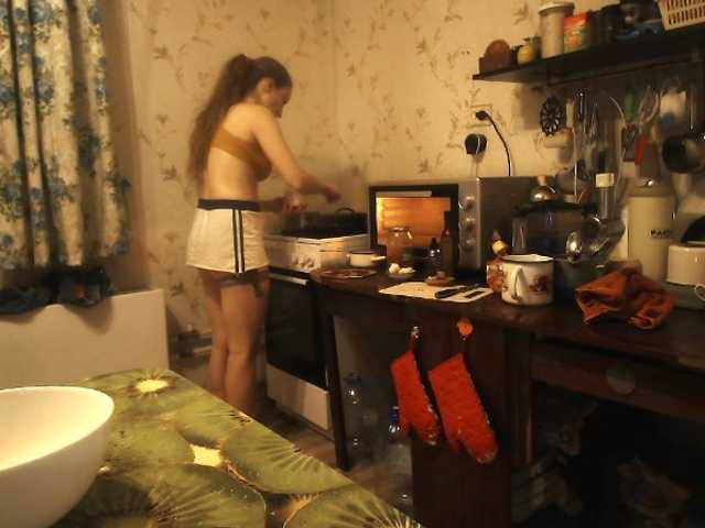 GLAMYR252's BongaCams show and profile