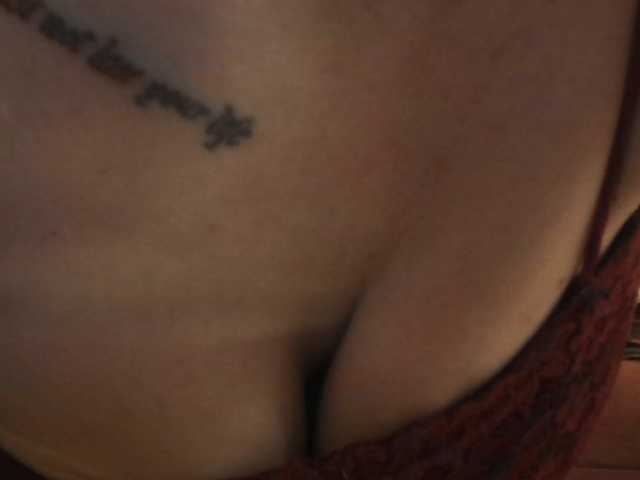 GLAMYR252's BongaCams show and profile