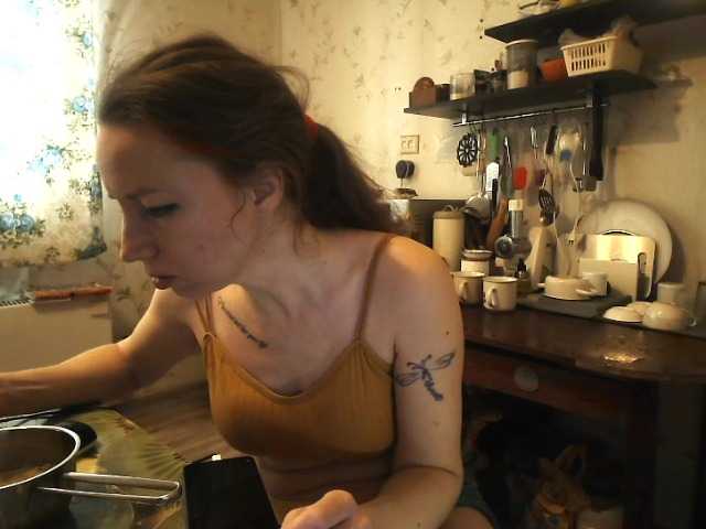 GLAMYR252's BongaCams show and profile