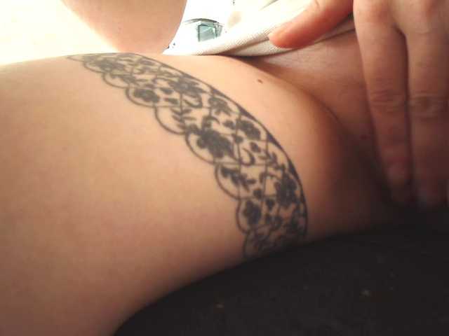 GLAMYR252's BongaCams show and profile