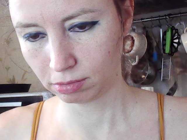 GLAMYR252's BongaCams show and profile