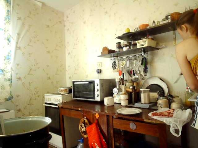 GLAMYR252's BongaCams show and profile