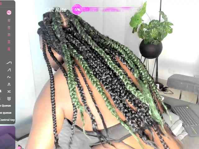 TanishaEvanss webcam