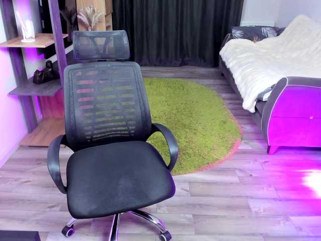 StrippingLady live cam