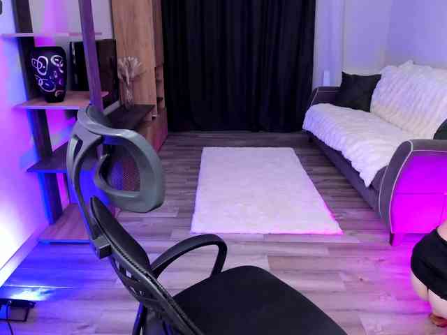 free webcam chat StrippingLady