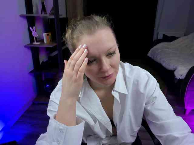 StrippingLady webcam