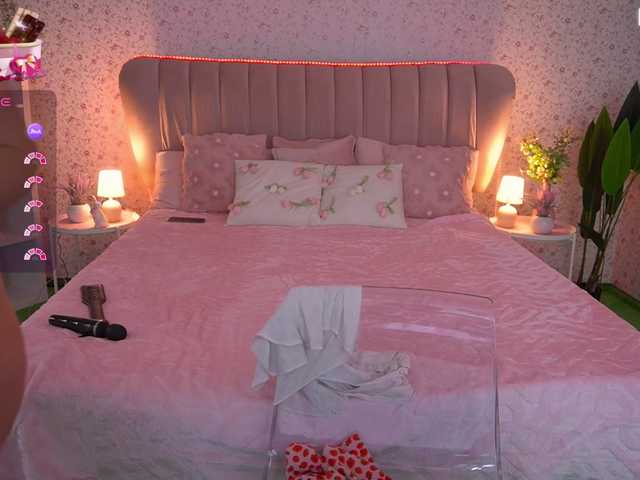 AmelyLoveme's BongaCams show and profile