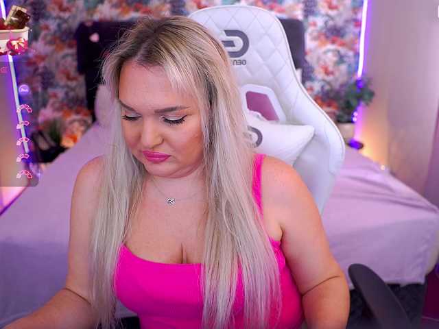 AmelyLoveme's BongaCams show and profile