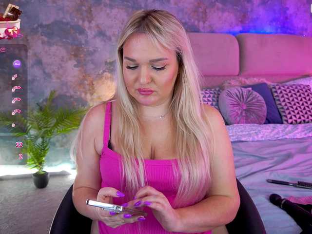 AmelyLoveme's BongaCams show and profile